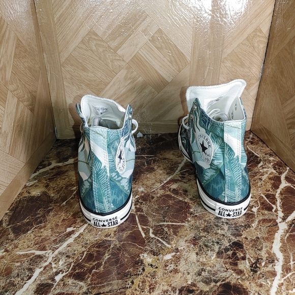 NEW Converse women's chuck taylor high jungle scene shoes size 7.5 025 - Picture 3 of 8